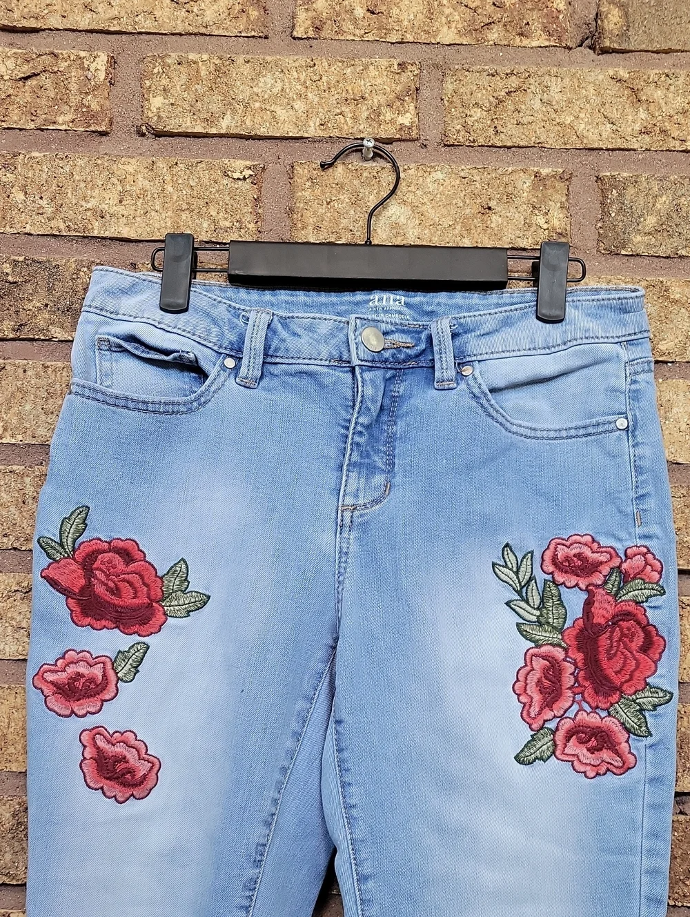 a.n.a Skinny Ankle Floral Embroidery Light Wash Denim Jeans Size 27